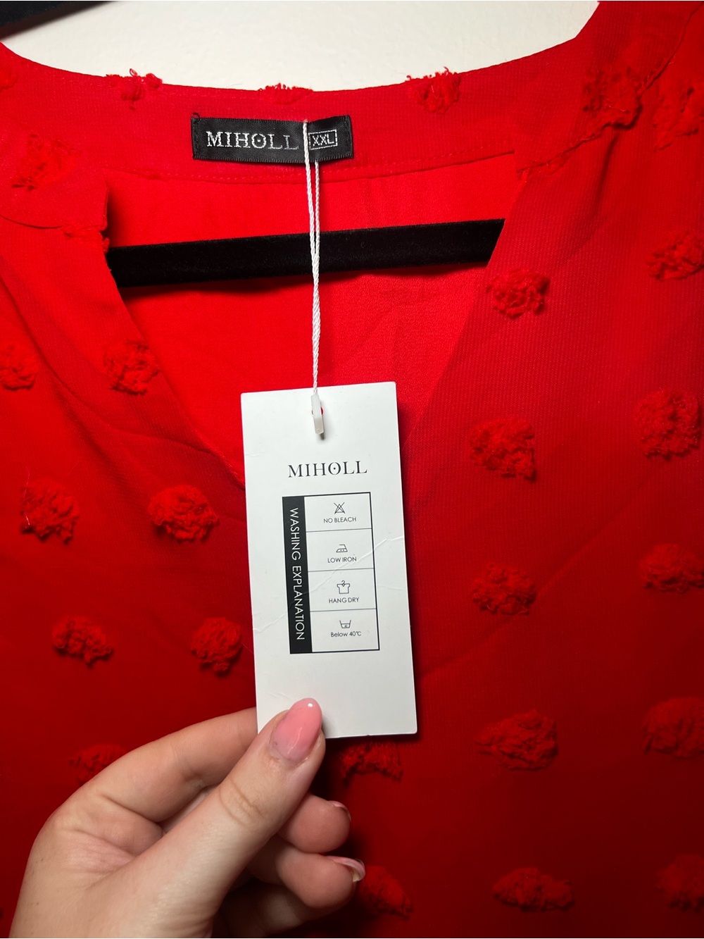 Women's Red Textured Dress - Relaxed Shift - Picture 4 of 7